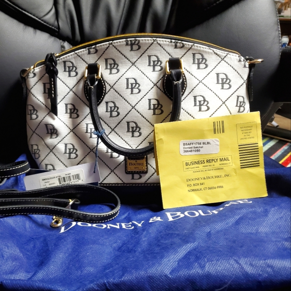 Brand new Dooney and Bourke purse
